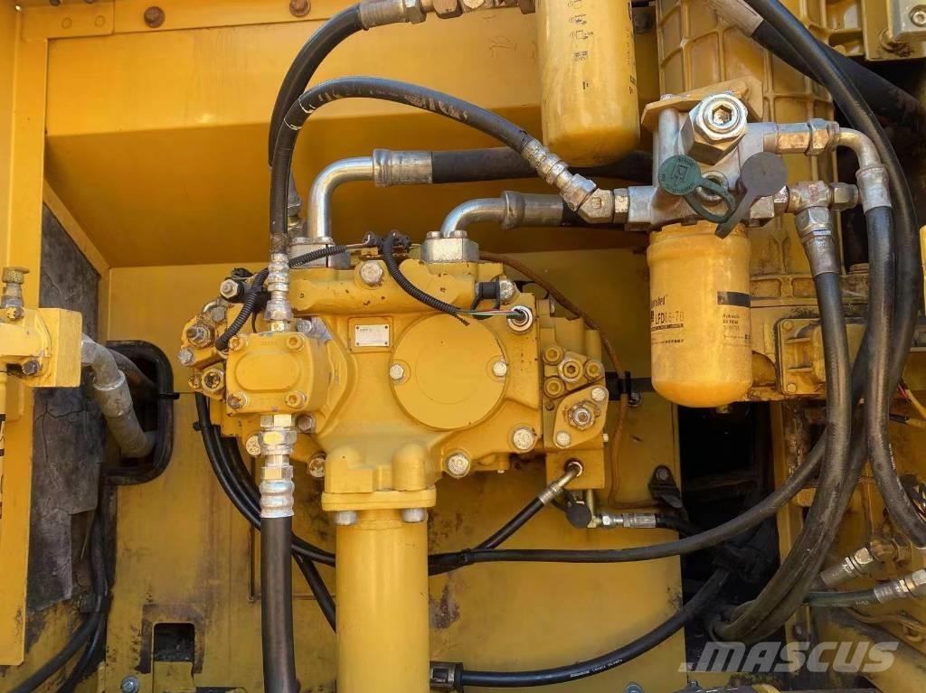 CAT 325D 履带挖掘机