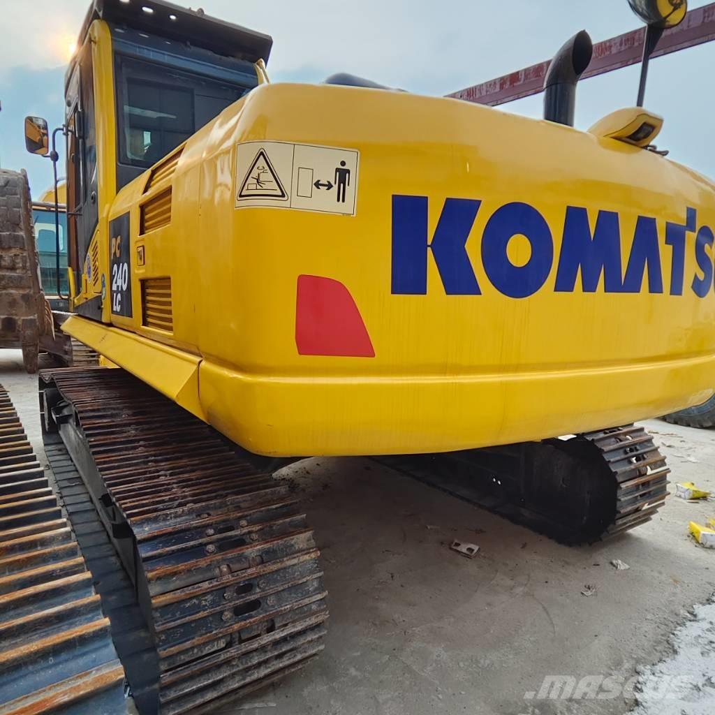 Komatsu PC 240-8 履带挖掘机