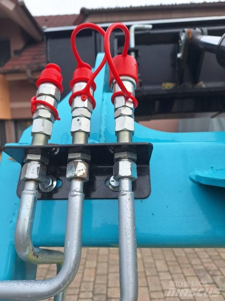 Maxi-Load 330 滑移装载机