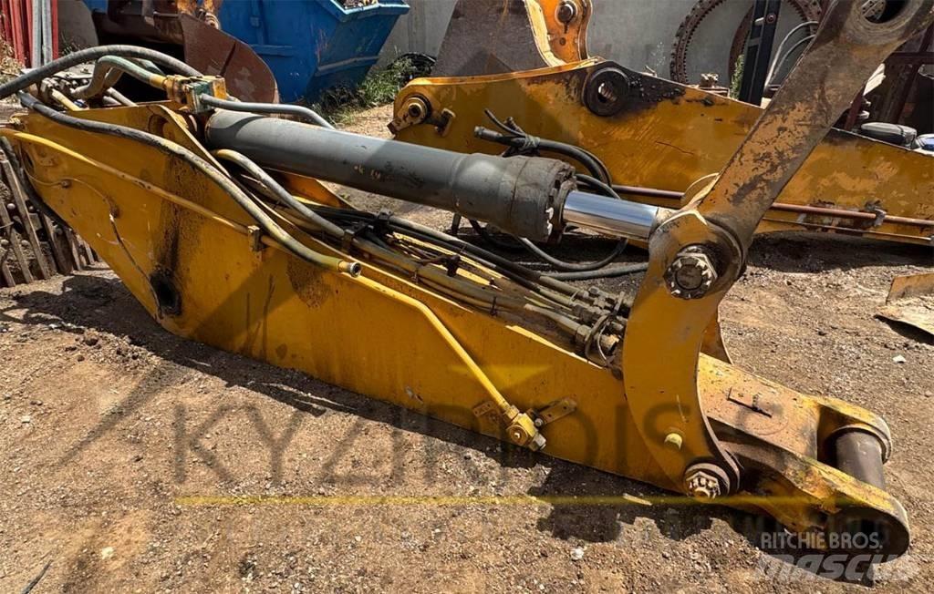 Liebherr R 934 吊杆和铲斗