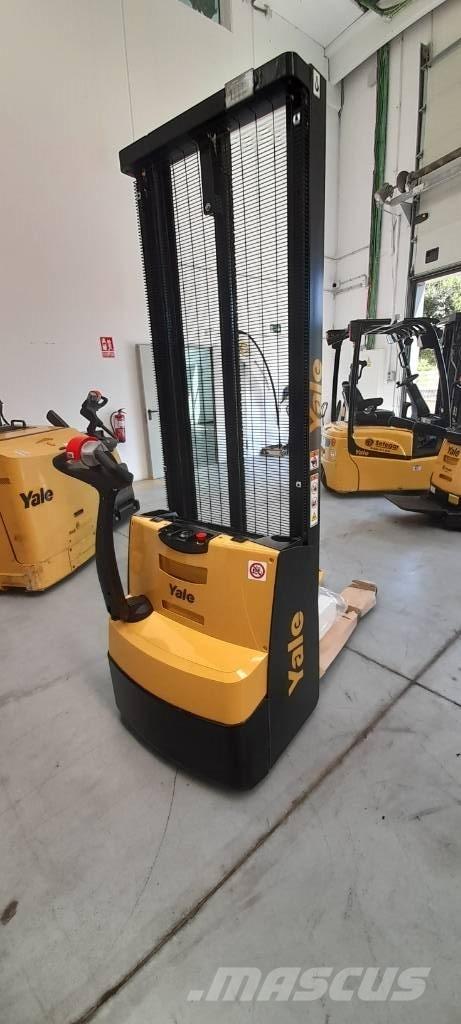 Yale MS12E 手推堆垛车