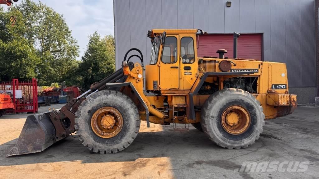 Volvo L 120 轮式装载机