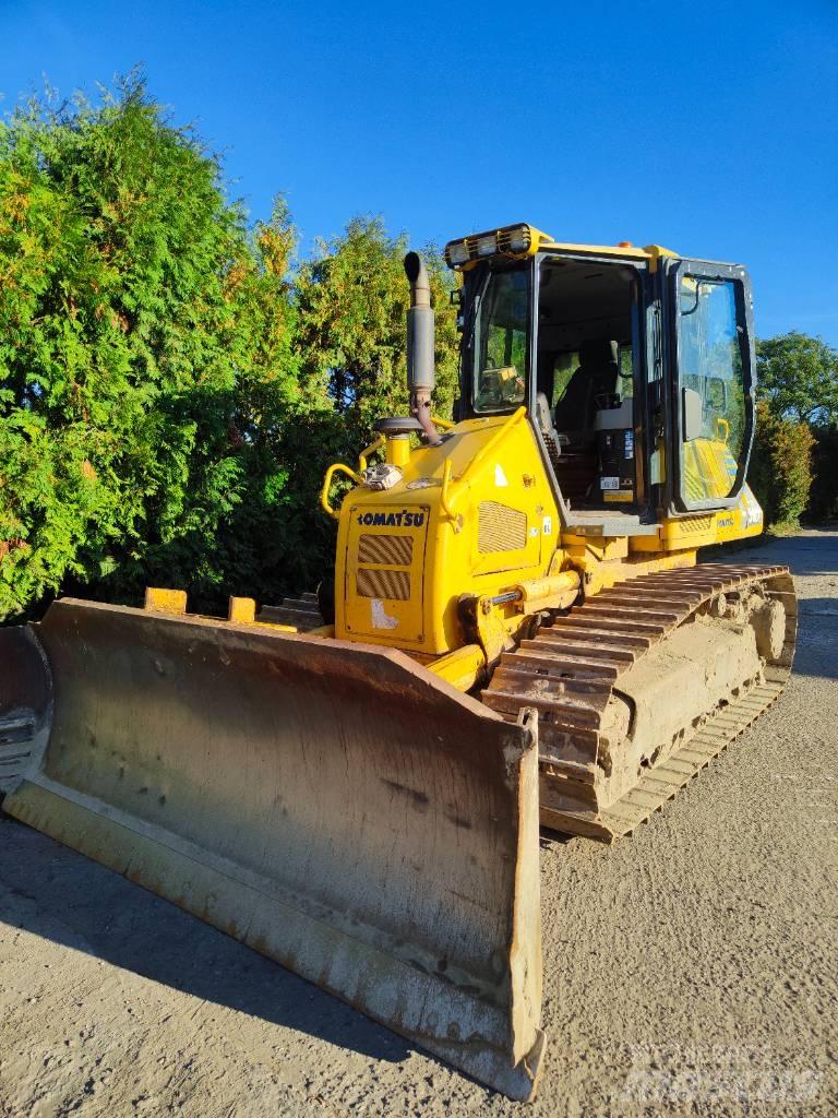 Komatsu D 51 履带式推土机