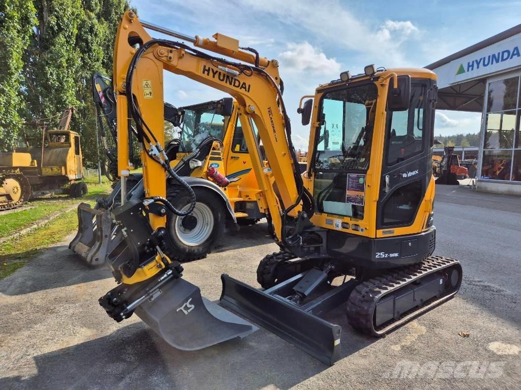 Hyundai R 25 Z-9AK 小型挖掘机