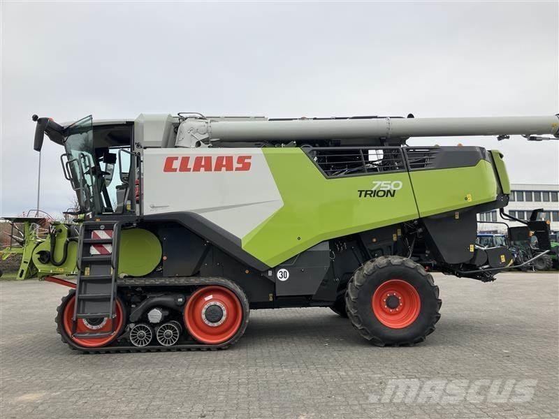 CLAAS TRION 750 TT 联合收割机