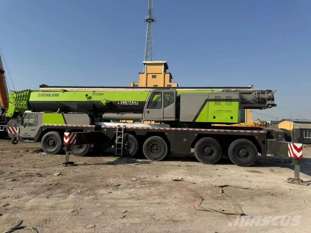 Zoomlion 220 Ton 全地面起重机︳移动式起重机