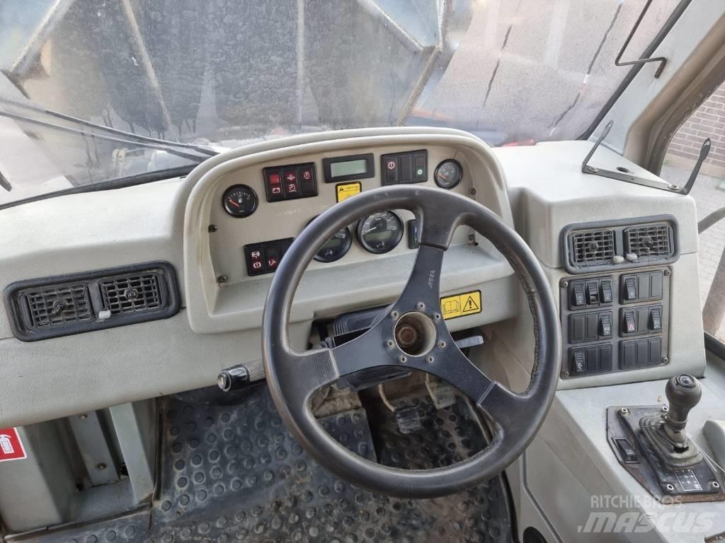 Moxy MT 31 铰接式自卸车