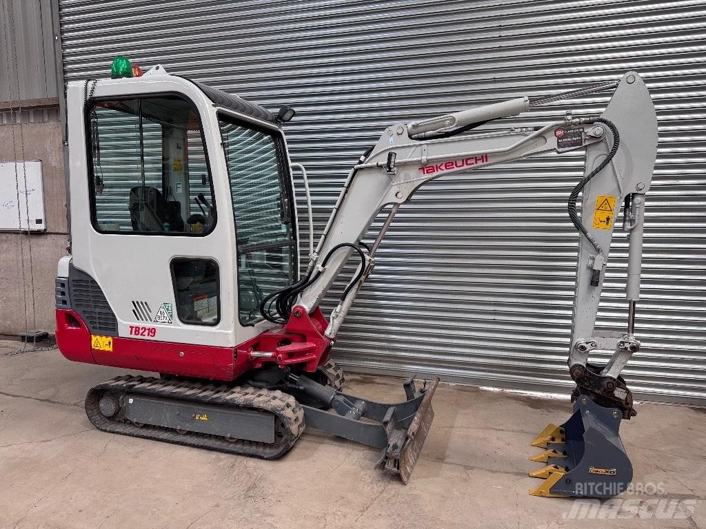 Takeuchi TB 219 小型挖掘机