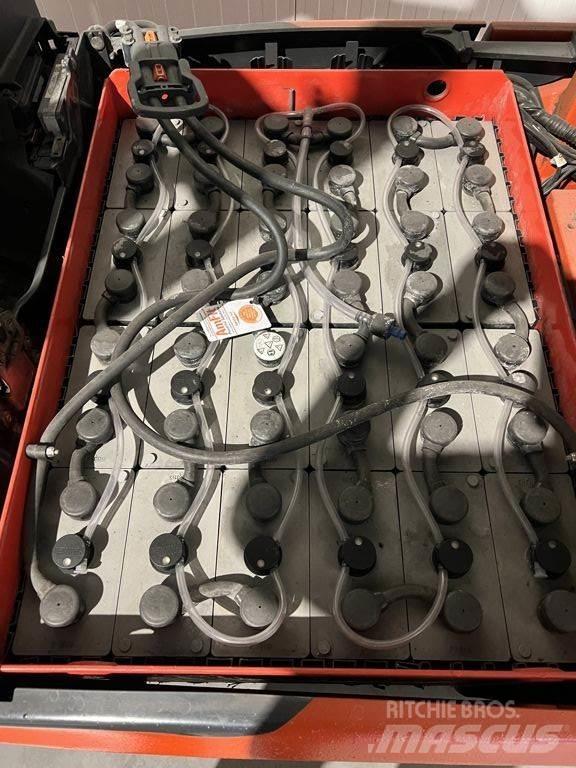 Linde E18-02 电动叉车