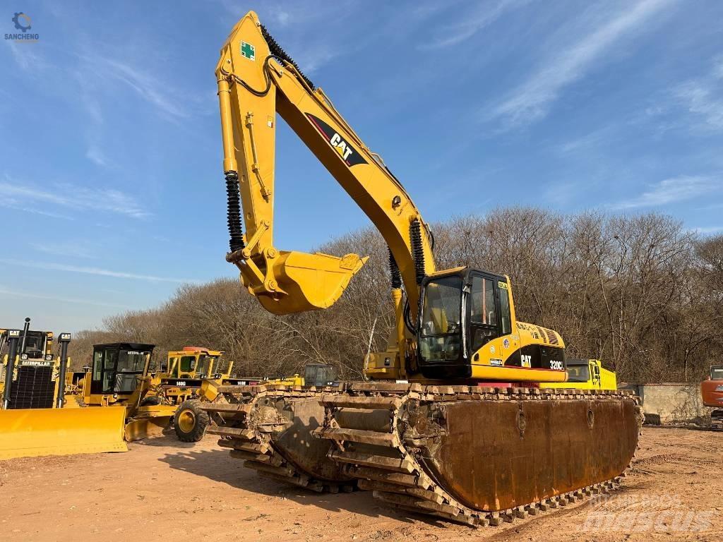 CAT 320 C L 水陆两栖挖掘机