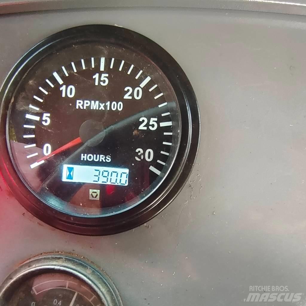 XCMG XS 223 J 单轮压路机
