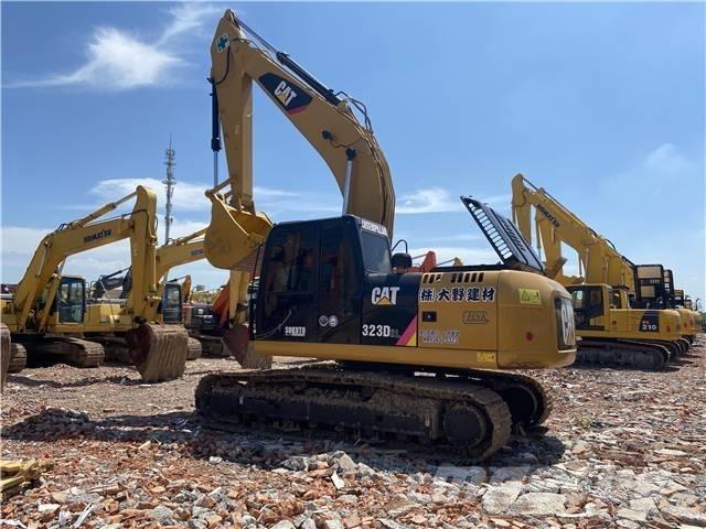 CAT 323D 履带挖掘机