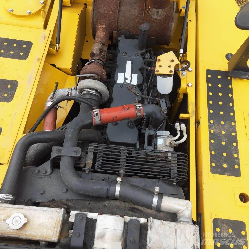 Komatsu PC200-8 履带挖掘机
