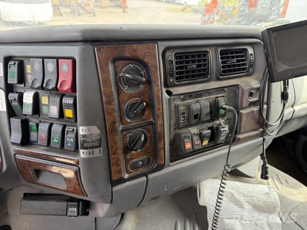 Sisu E12M 可拆卸式卡车
