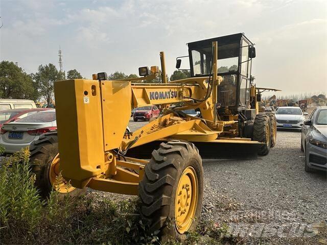 Komatsu GD655 平地机/推土机