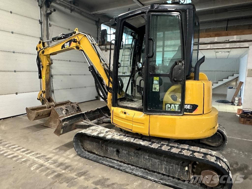 CAT 305CR E2 小型挖掘机