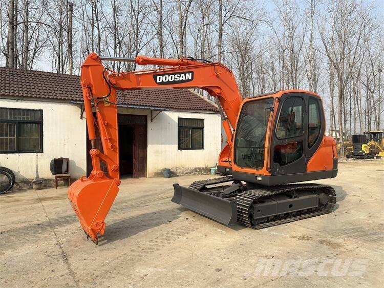 Doosan DX75 履带挖掘机