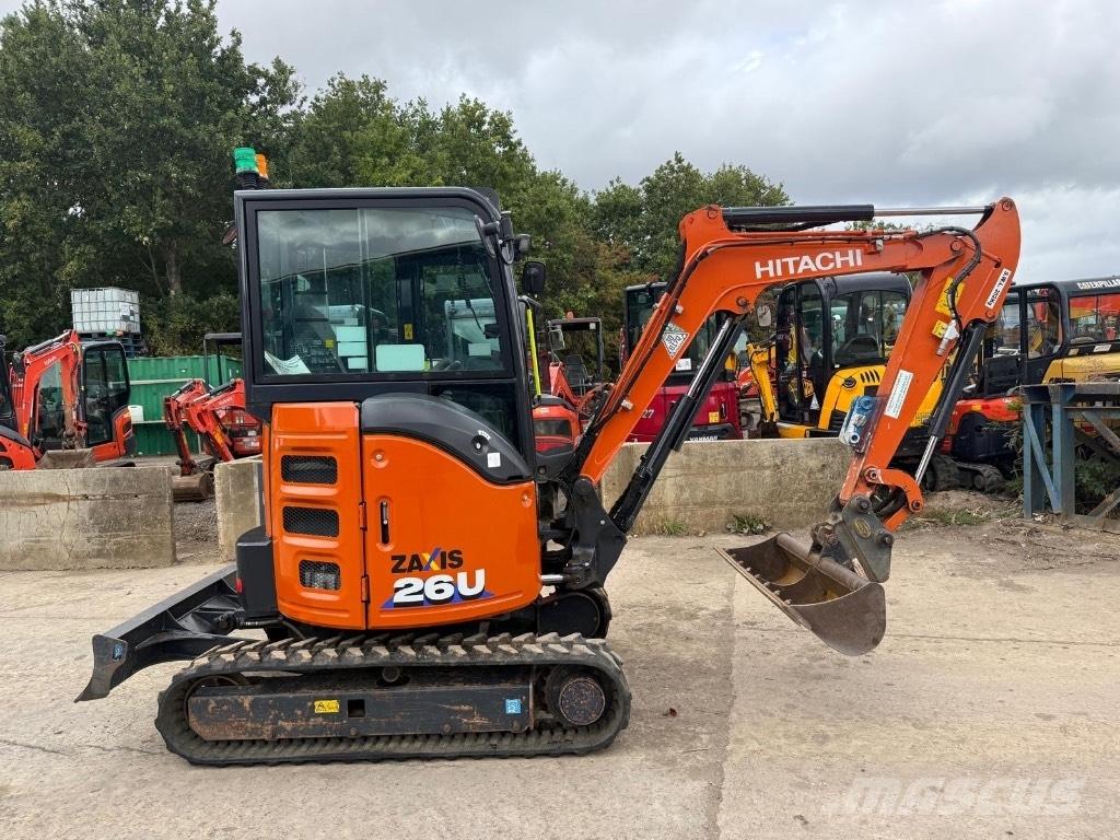 Hitachi ZX 26 U-6 CR 小型挖掘机