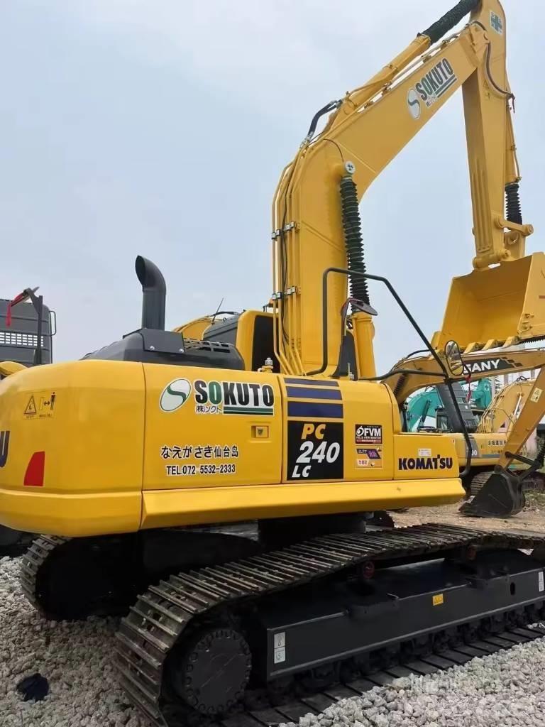 Komatsu PC 240 履带挖掘机