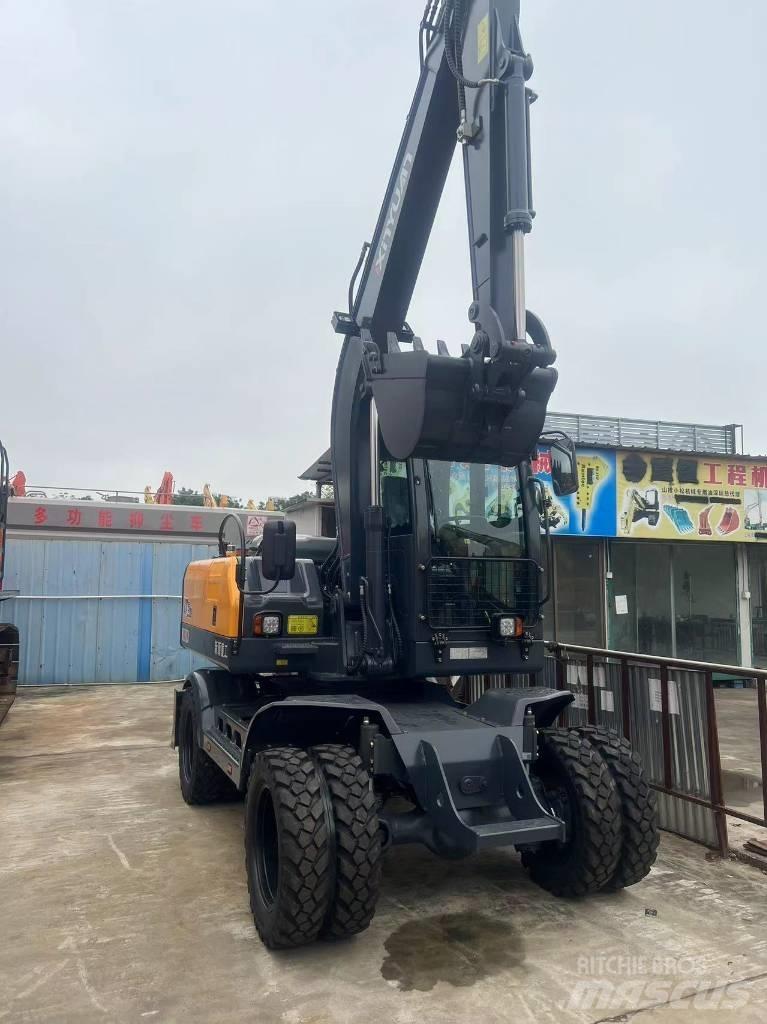 Xinyuan C80-4 轮式挖掘机