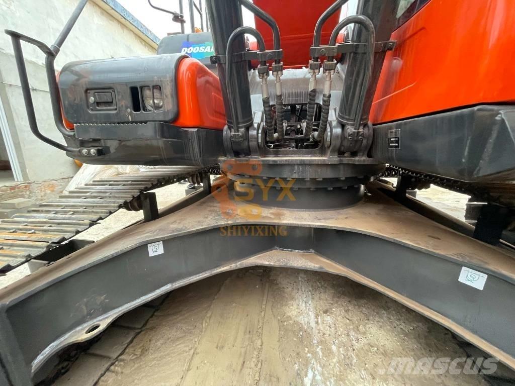 Doosan DX 300LCA 履带挖掘机