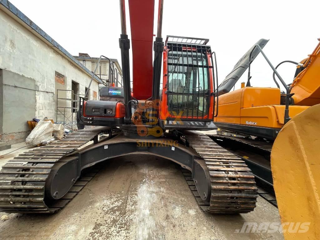 Doosan DX 300LCA 履带挖掘机