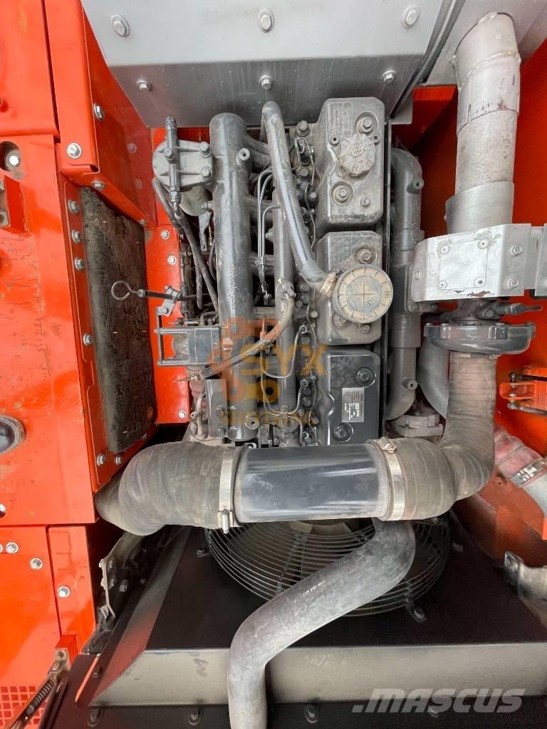 Doosan DX 300LCA 履带挖掘机
