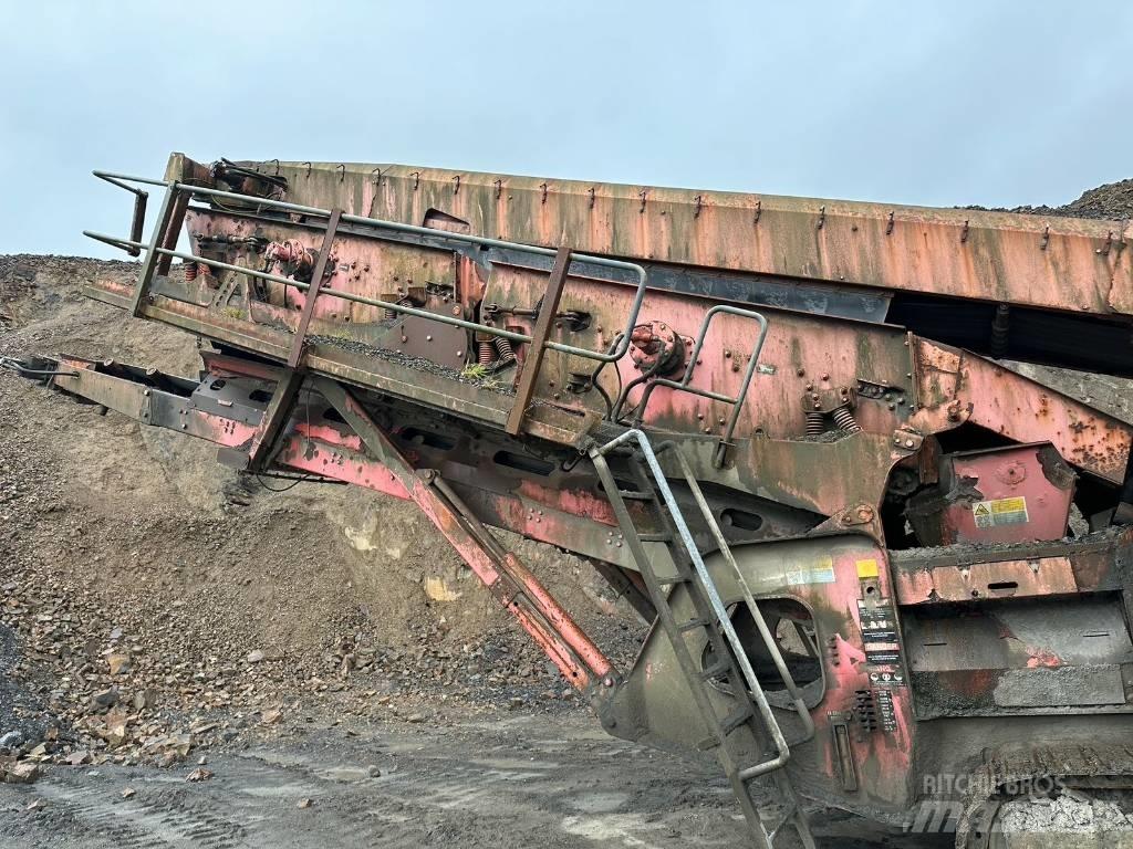 Sandvik QA 440 移动式筛分机