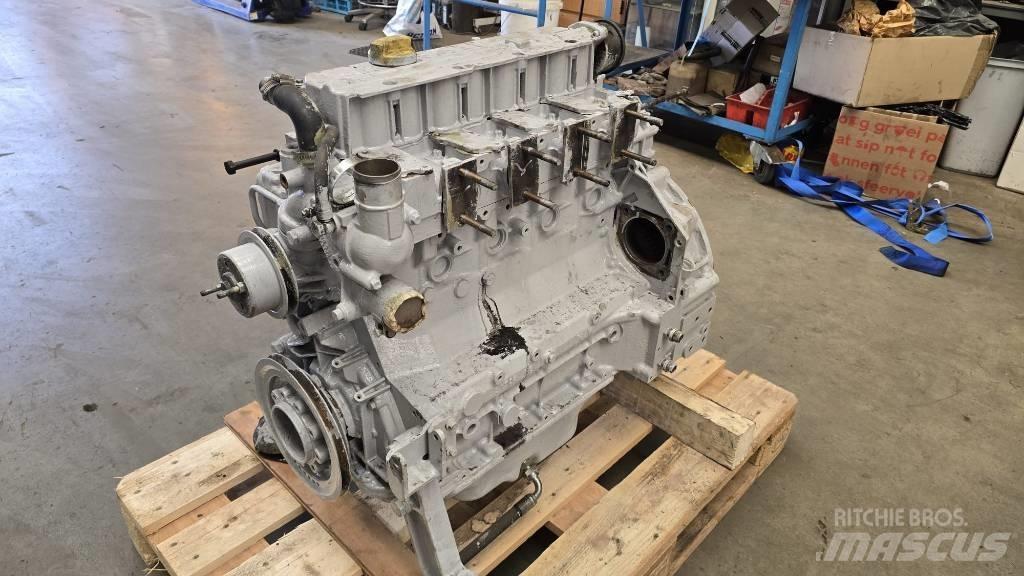 Deutz BF4M2012C 发动机