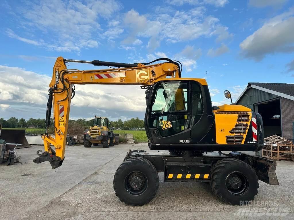 JCB JS145W 轮式挖掘机