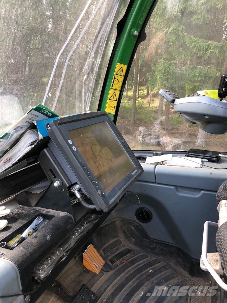 John Deere 810 E 集运机