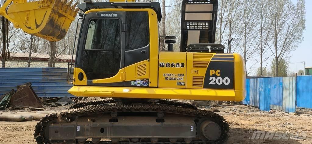 Komatsu pc200-8 履带挖掘机