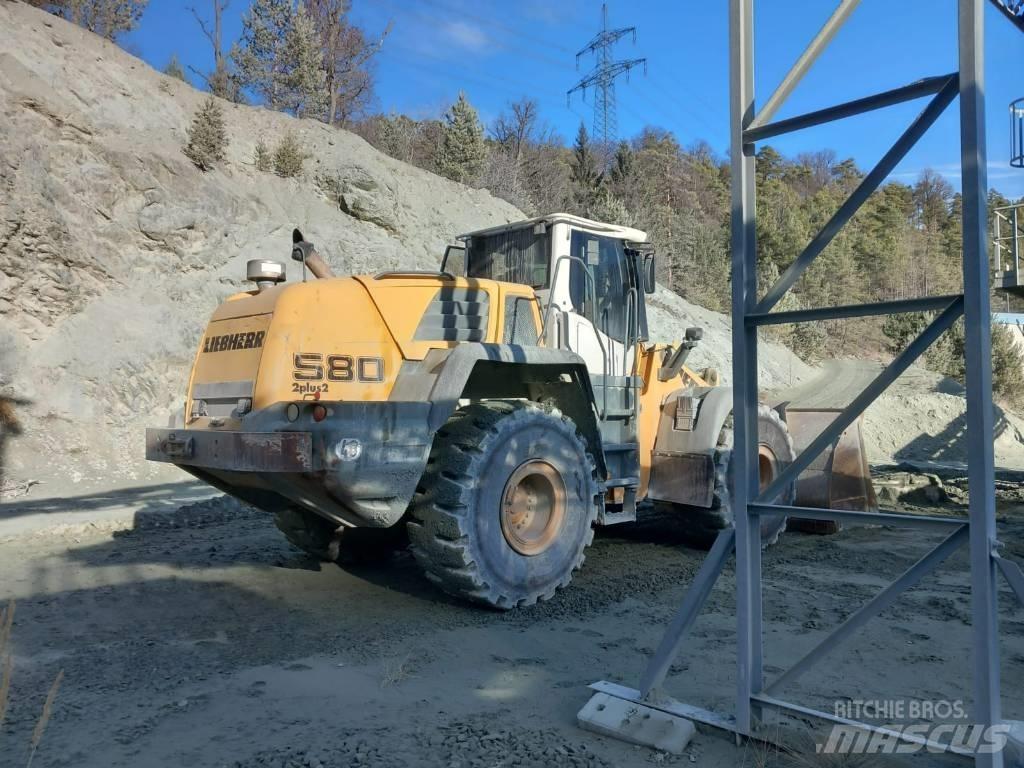 Liebherr L 580 滑移装载机