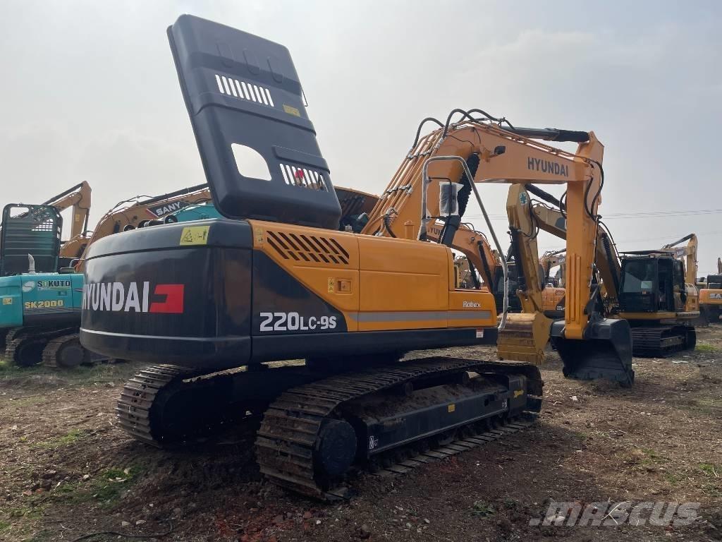 Hyundai 225LC-9S 履带挖掘机
