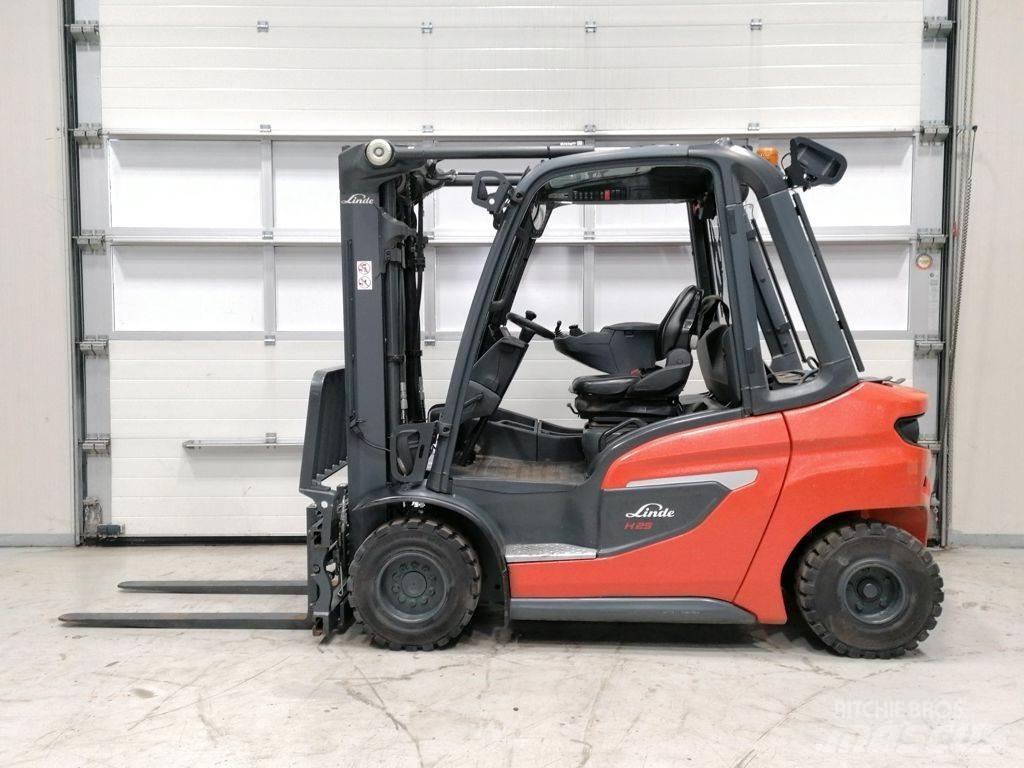 Linde H25T-01 电动叉车