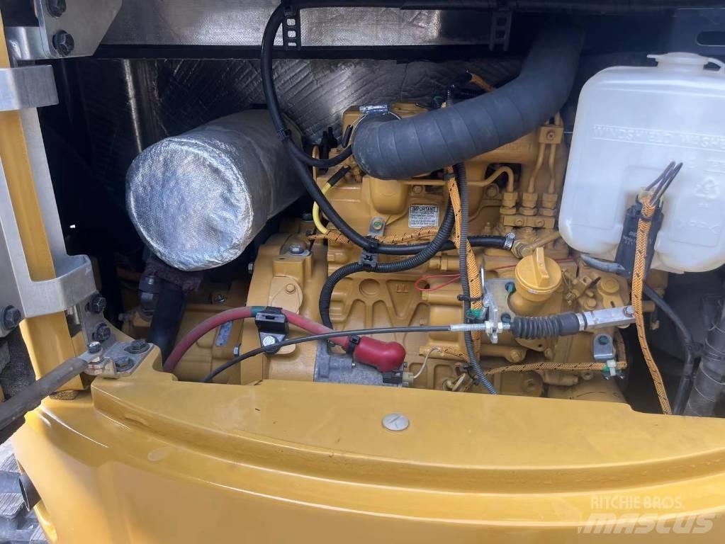 CAT 303.5 E CR 小型挖掘机