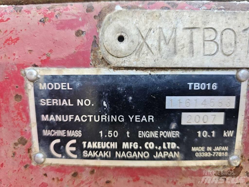 Takeuchi TB 016 小型挖掘机