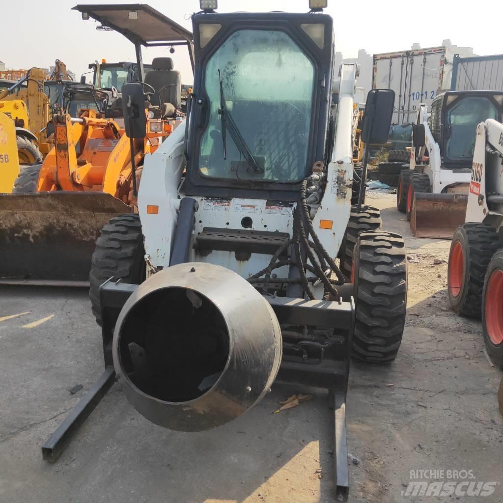 Bobcat S300 滑移装载机