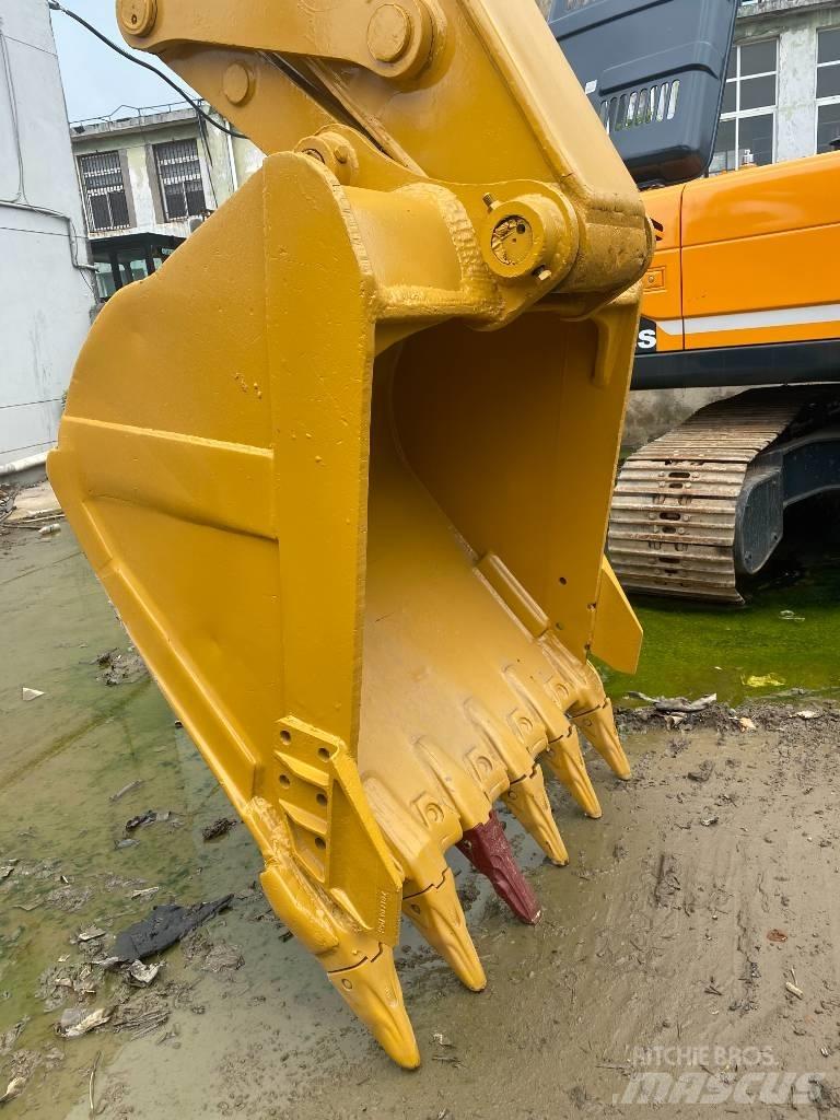 CAT 330 D 履带挖掘机