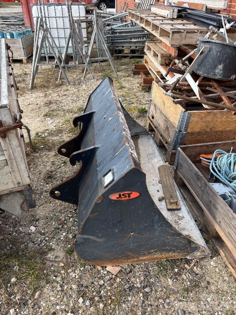 Kubota 4815 伸缩臂叉装车|叉装车