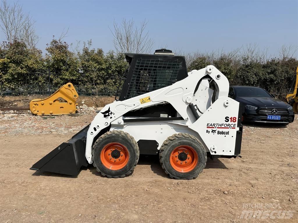 Bobcat S 18 滑移装载机