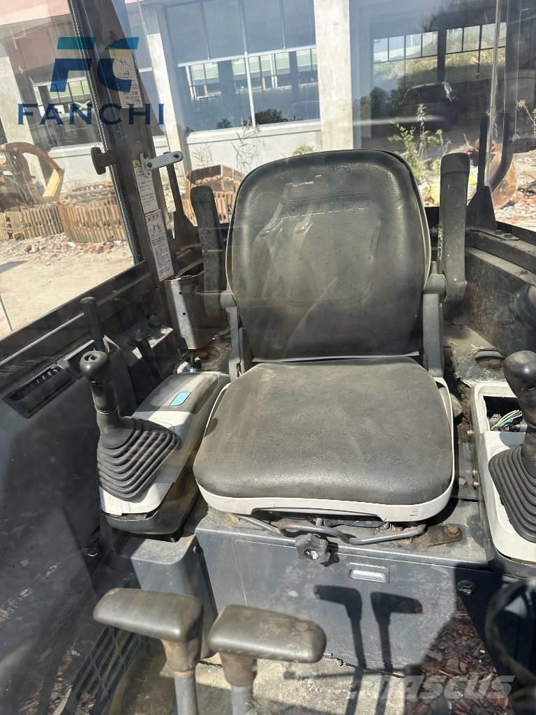 Komatsu PC 35 MR 小型挖掘机