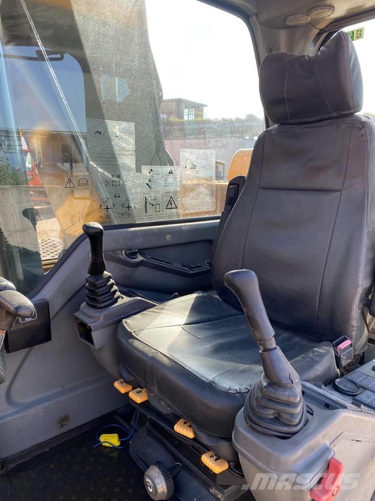 Volvo EC 210 B LC 履带挖掘机