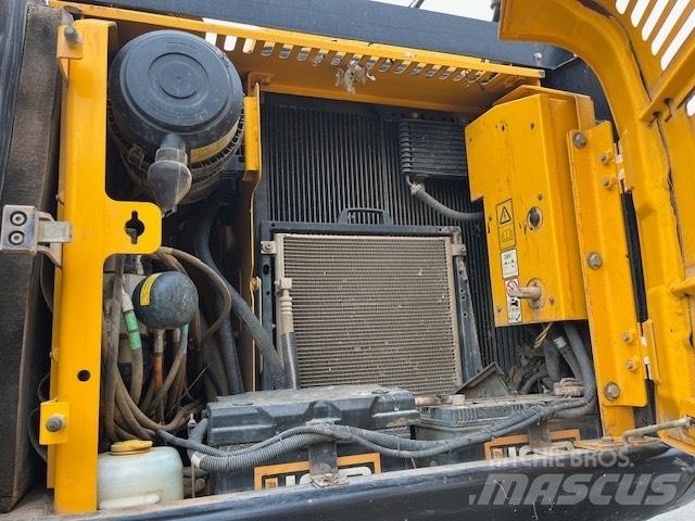 JCB JS 145 W 轮式挖掘机