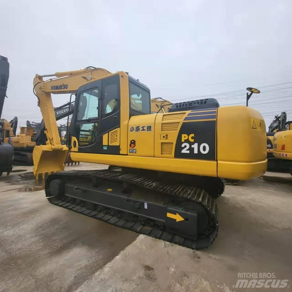 Komatsu PC 210 履带挖掘机