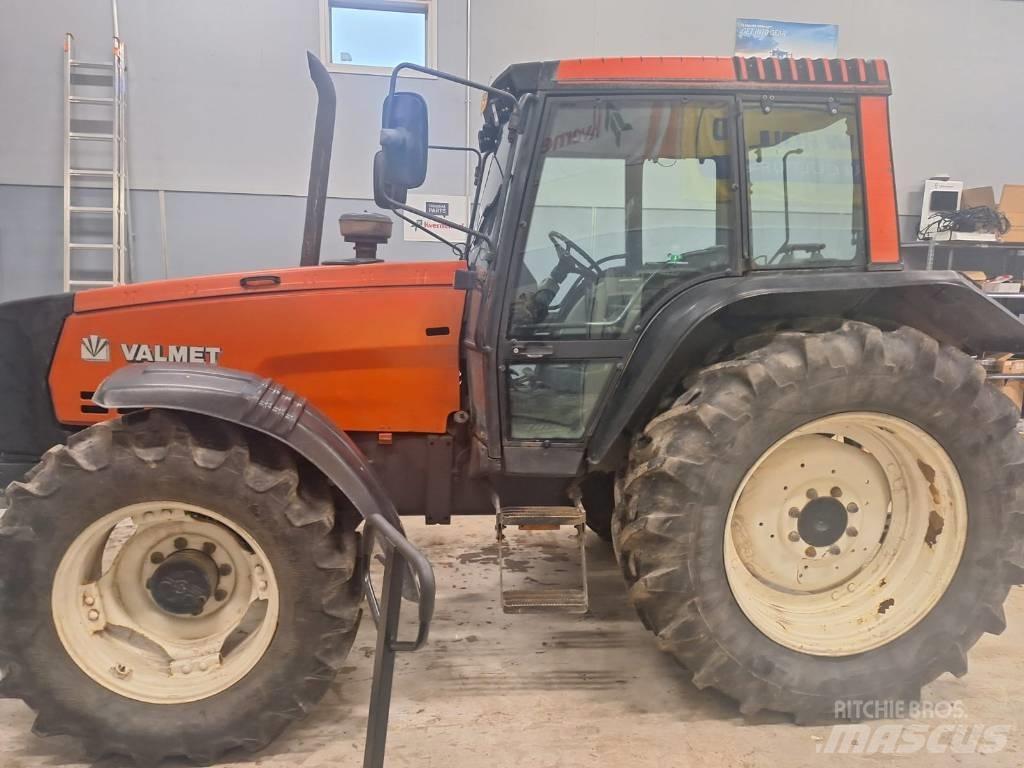 Valtra Valmet 8100E 拖拉机/农用车