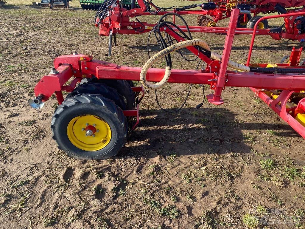 Väderstad Rapid400C 多功能条播机