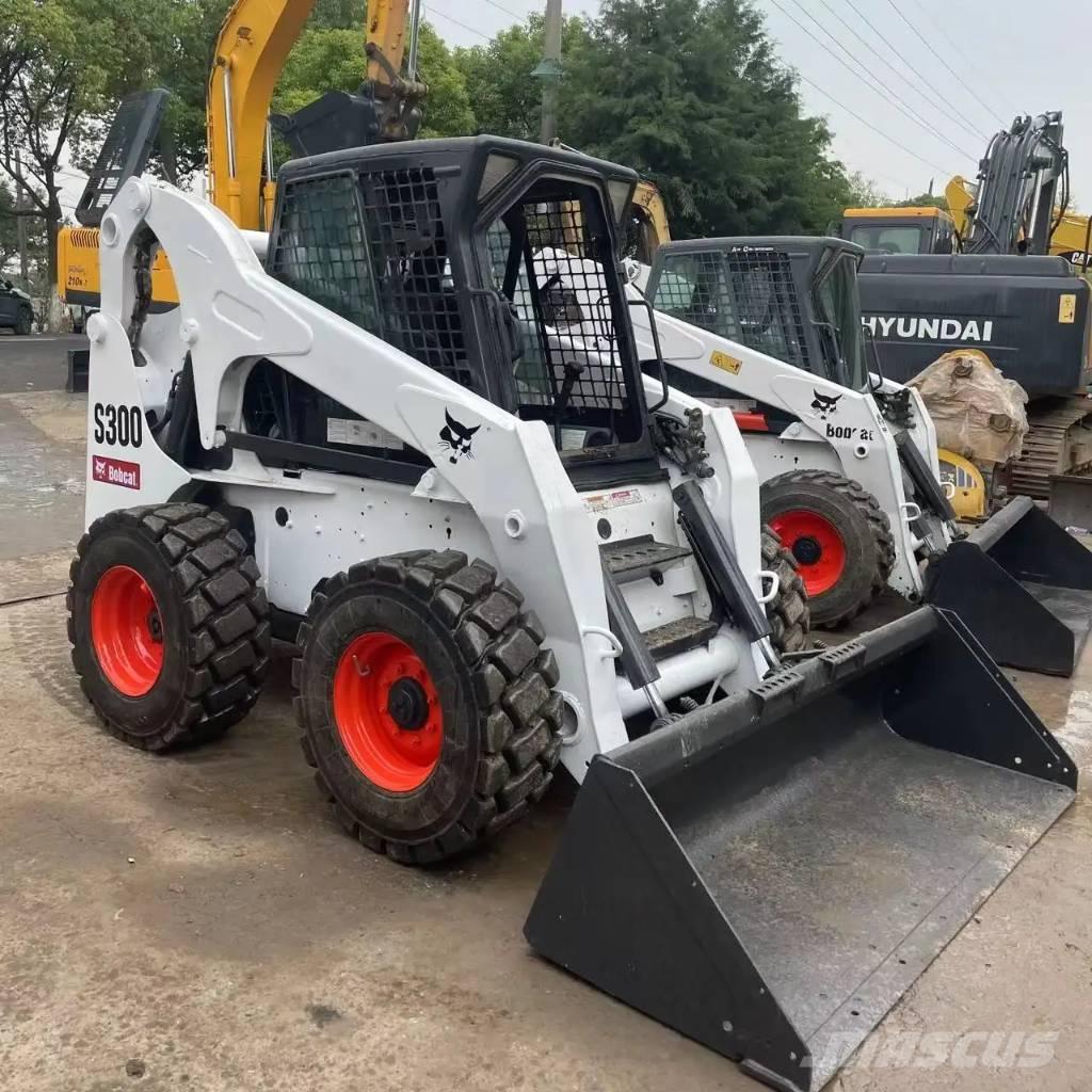 Bobcat S300 滑移装载机