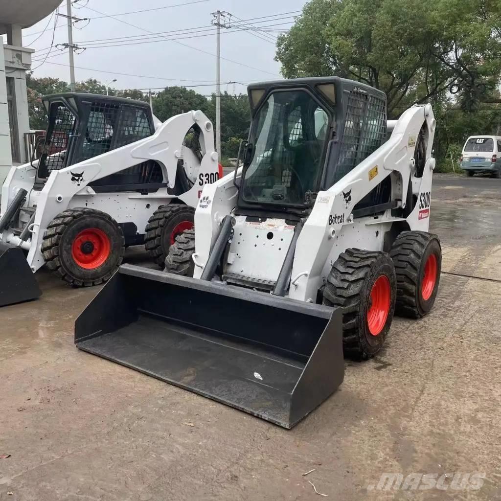 Bobcat S300 滑移装载机