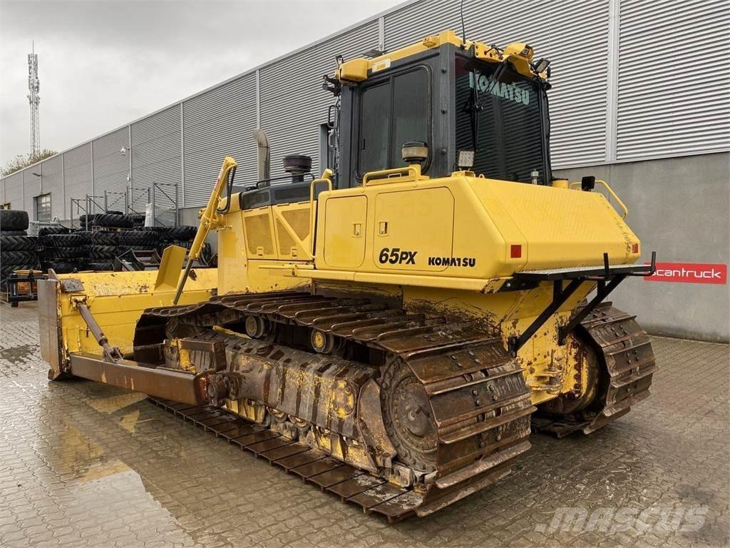 Komatsu D65PX-18 履带式推土机